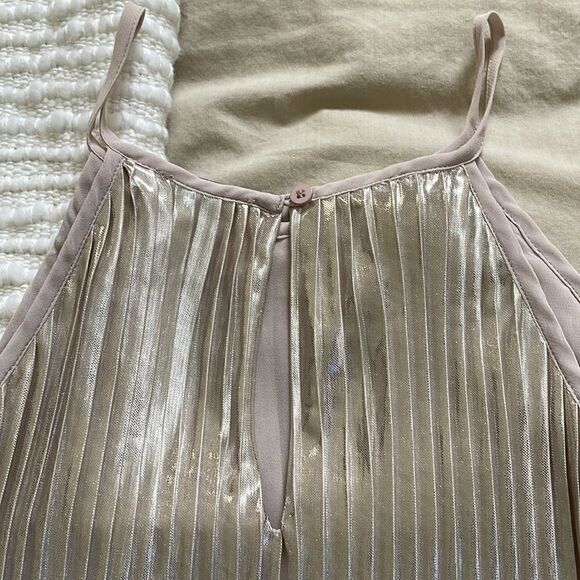 Aqua Gold Metallic Pleated Tank Top - Picture 5 of 6